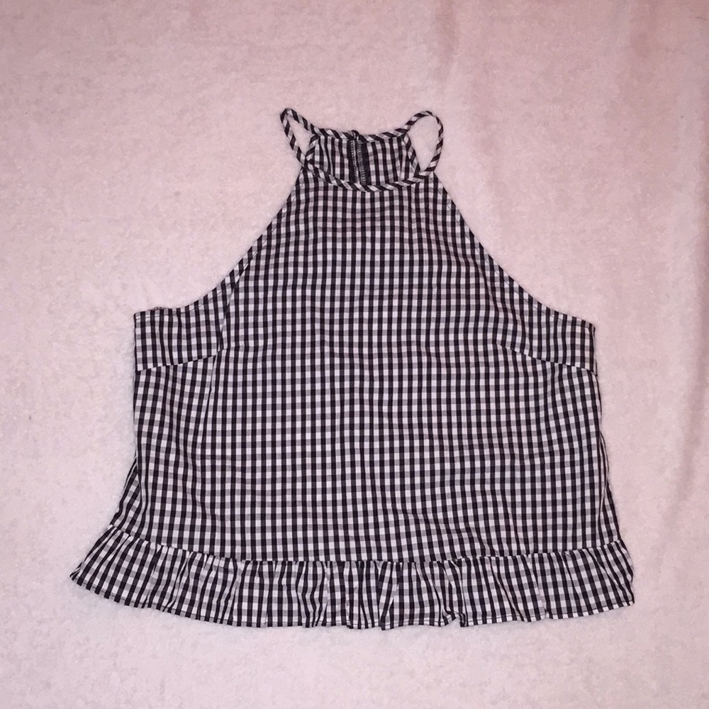 She in high neck crop top